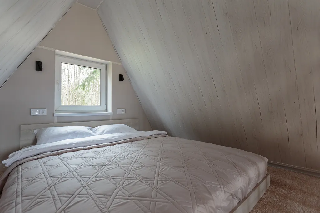 Коттедж А-фрейм шалаш с террасой — Рождествено