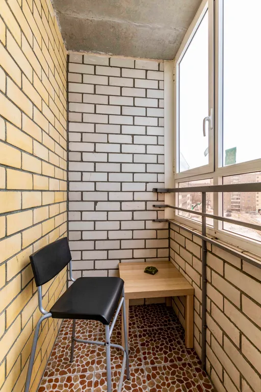 Квартира-студия с балконом для командированных и отдыха