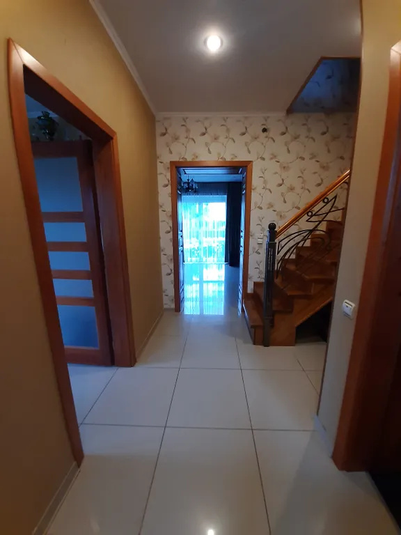 6-комнатный Дом