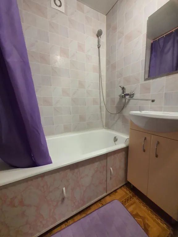 Однокомнатная квартира через дорогу от ТЦ Maxi, улица 25 Сентября