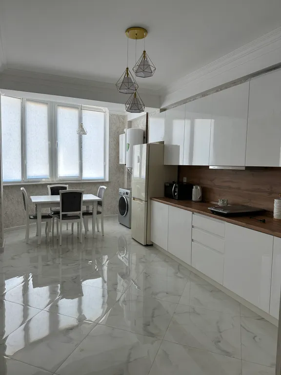 Новая квартира в новом доме недалеко от моря