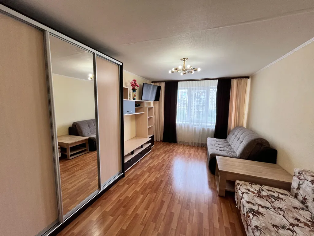 Комфортная 3-комнатная квартира рядом с ТЦ Сатурном — аренда посуточно в Чусовой