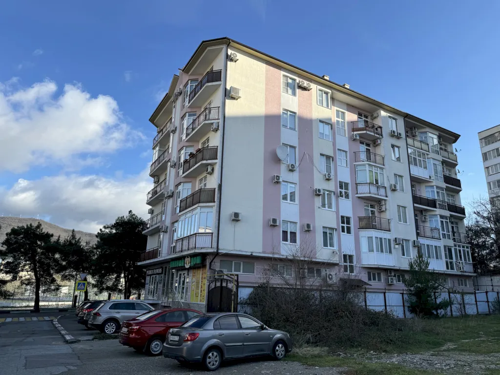 Квартира 1-комнатная квартира, 12 минут до центрального пляжа, балкон вид на горы — Геленджик