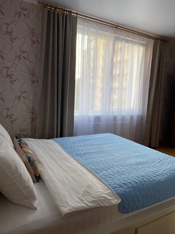 Просторная 3-комнатная квартира в центре. Новый ЖК. Установлен БОЙЛЕР.