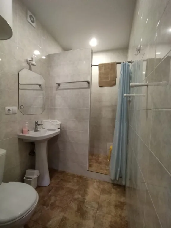 Этаж в доме с отдельным двором