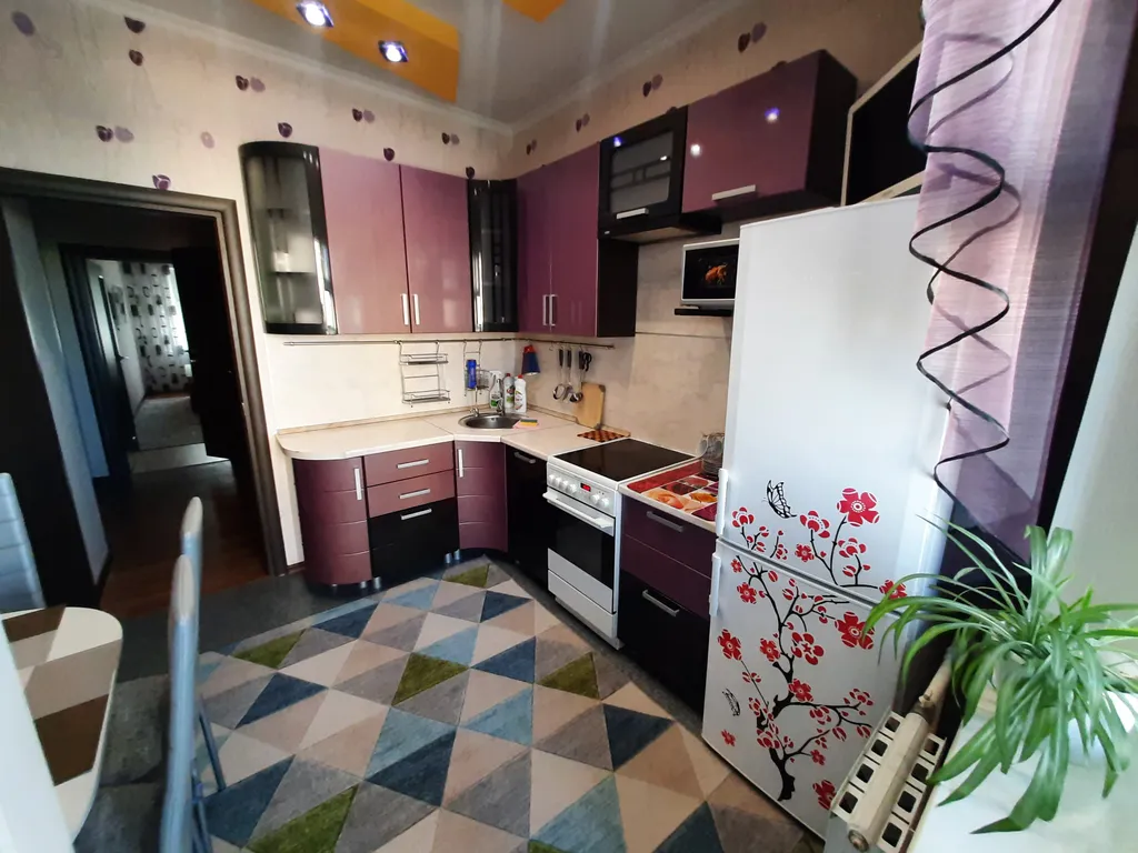 Нововартовская 4