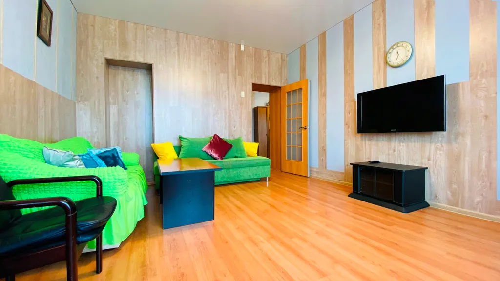 Просторная трехкомнатная квартира в центре