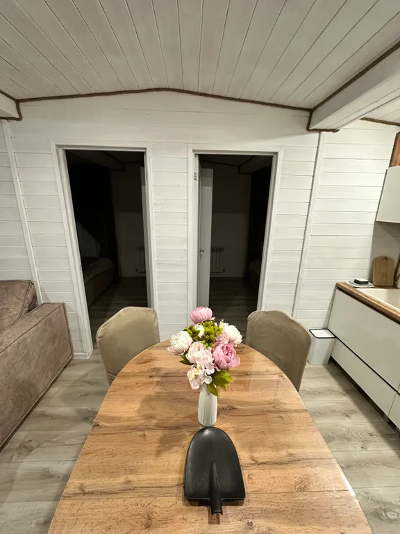 Уютный дом (кухня-гостиная) с двумя спальнями