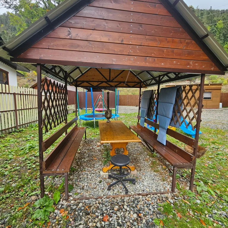 Котедж . Дом у подножия горы!