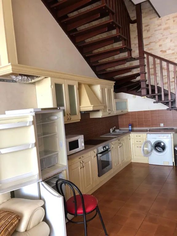 Двухуровневая квартира на самом берегу моря