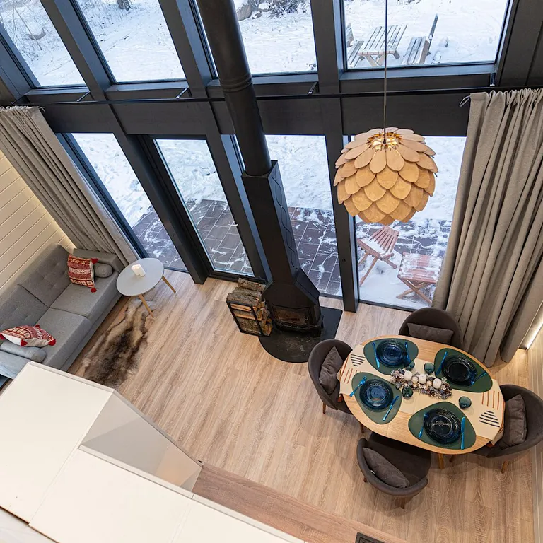 Коттедж Двухэтажный барнхаус на озере с видом на лес — Мичуринское