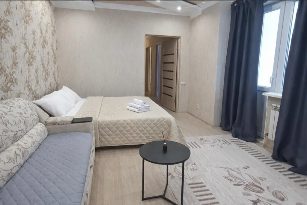 2-комнатная квартира в жк Лазурный квартал, центр