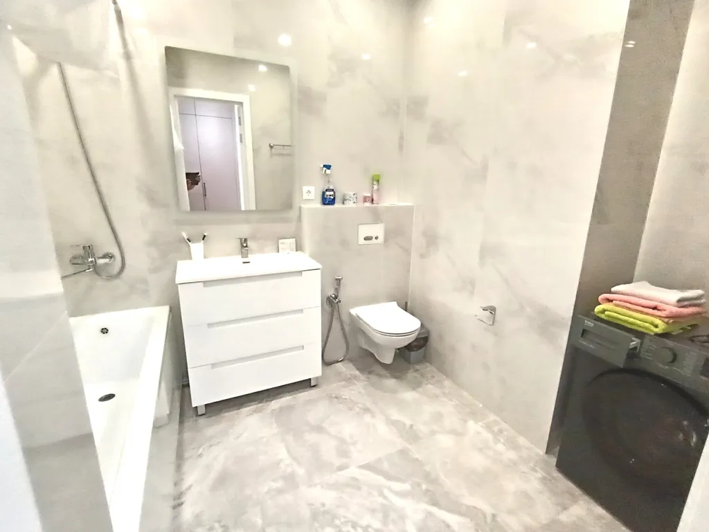 Солнечная квартира в самом центре столицы