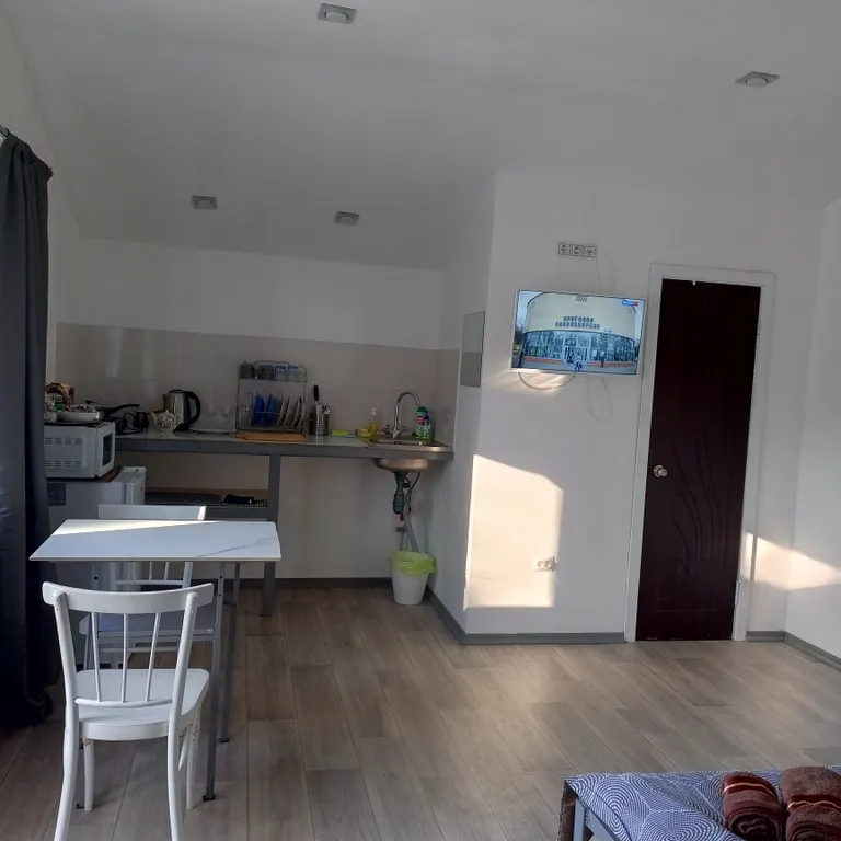 Чистая студия с евро ремонтом и красивым видом на горы