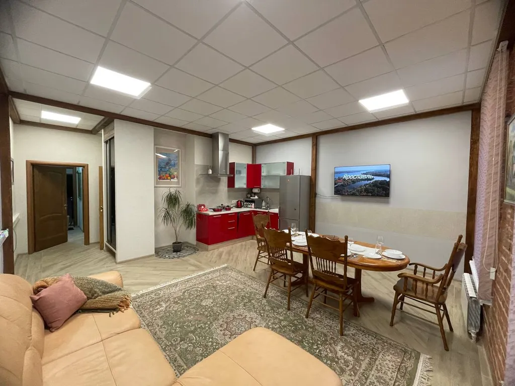 Дом у Кремля в сердце Рубленого города, квартира с паркингом во дворе