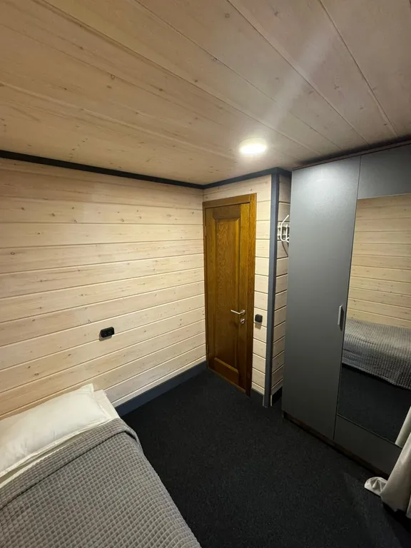 Барн хаус с прекрасным видом на лес