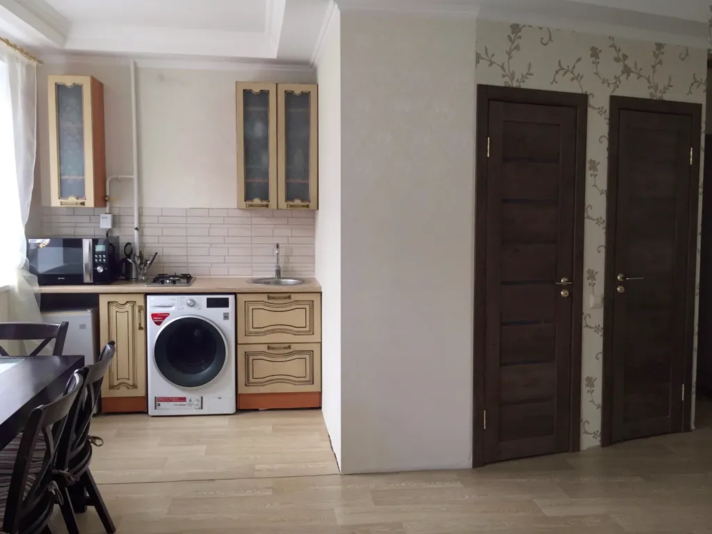 Квартира 2-комнатная Квартира — Омск