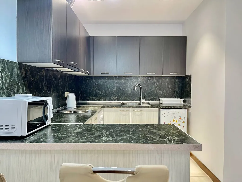 Prime apartment on Buzand 17