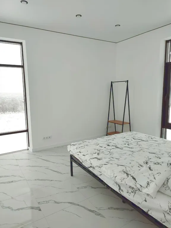 Коттедж с большой придомовой территорией, сауна, бассейн, мангал