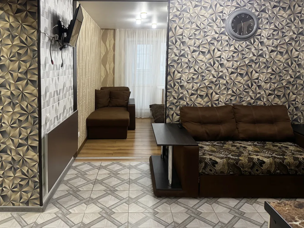 Две спальни в однокомнатной недалеко от  ТЦ "РИО"