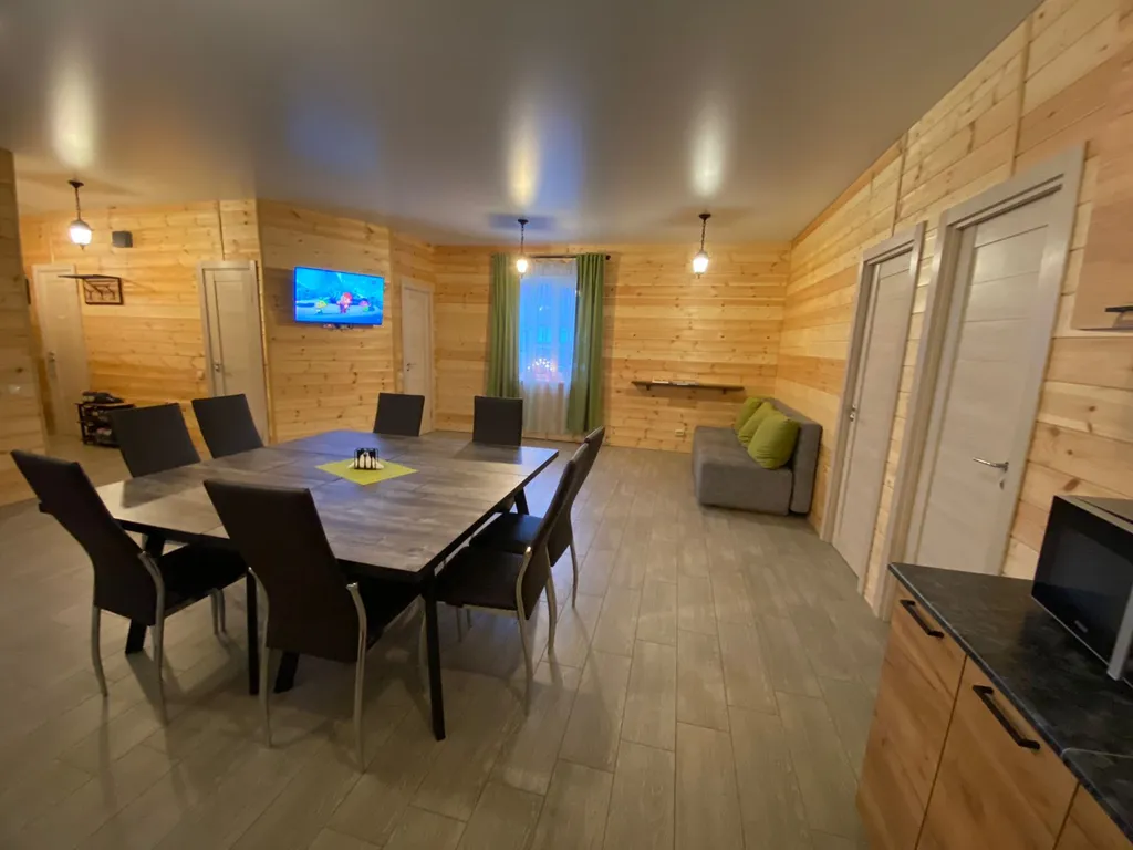 Дом на берегу озера