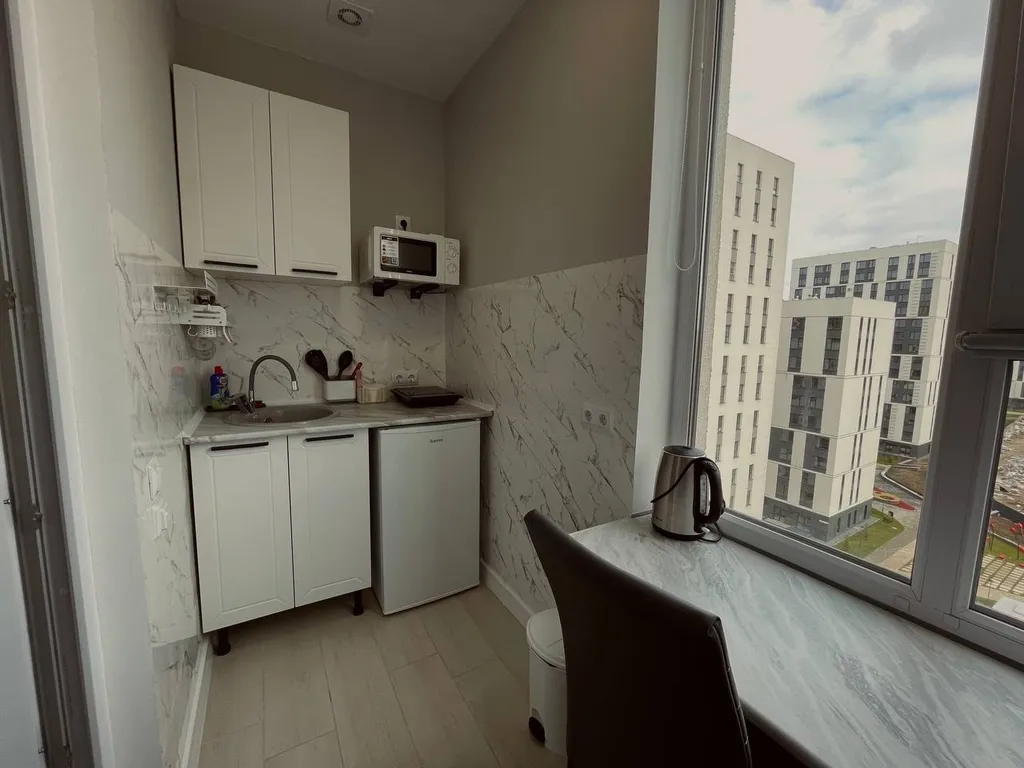 Добродей/Apart