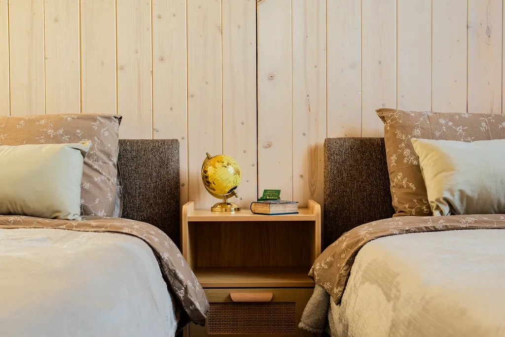 Новый дом с большим столом, кинотеатром, баней