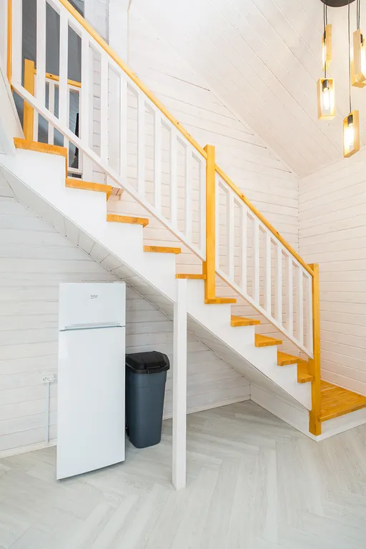 Дом 220m2 — чан, кухня, вид на реку