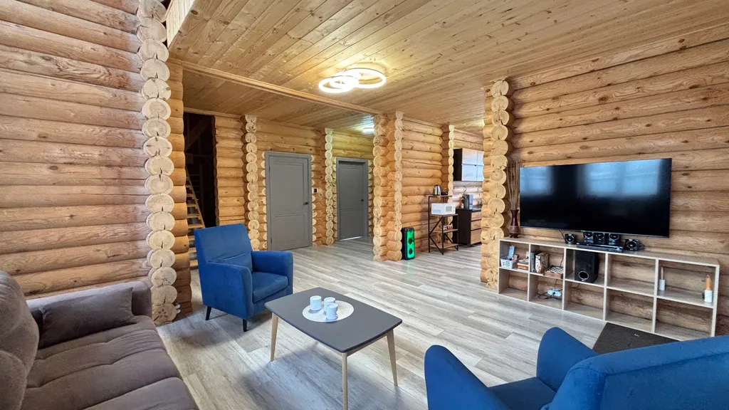 Абсолютно новый чистый коттедж с чаном для большой компании