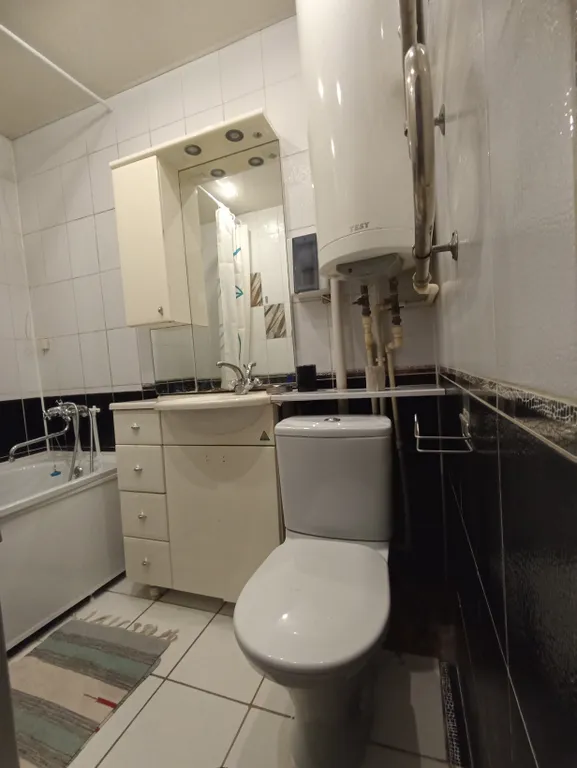 2я квартира у тц"Семёрочка"( Рабочий проспект, 6)