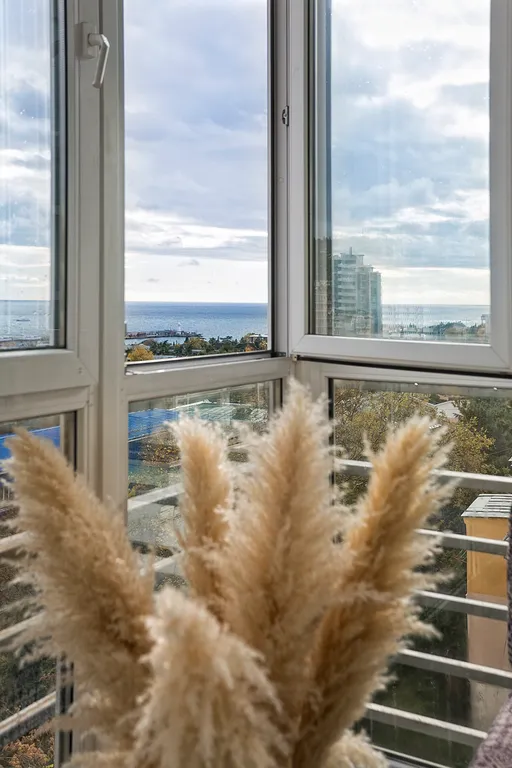 Садовая. В самом центре, вид на море