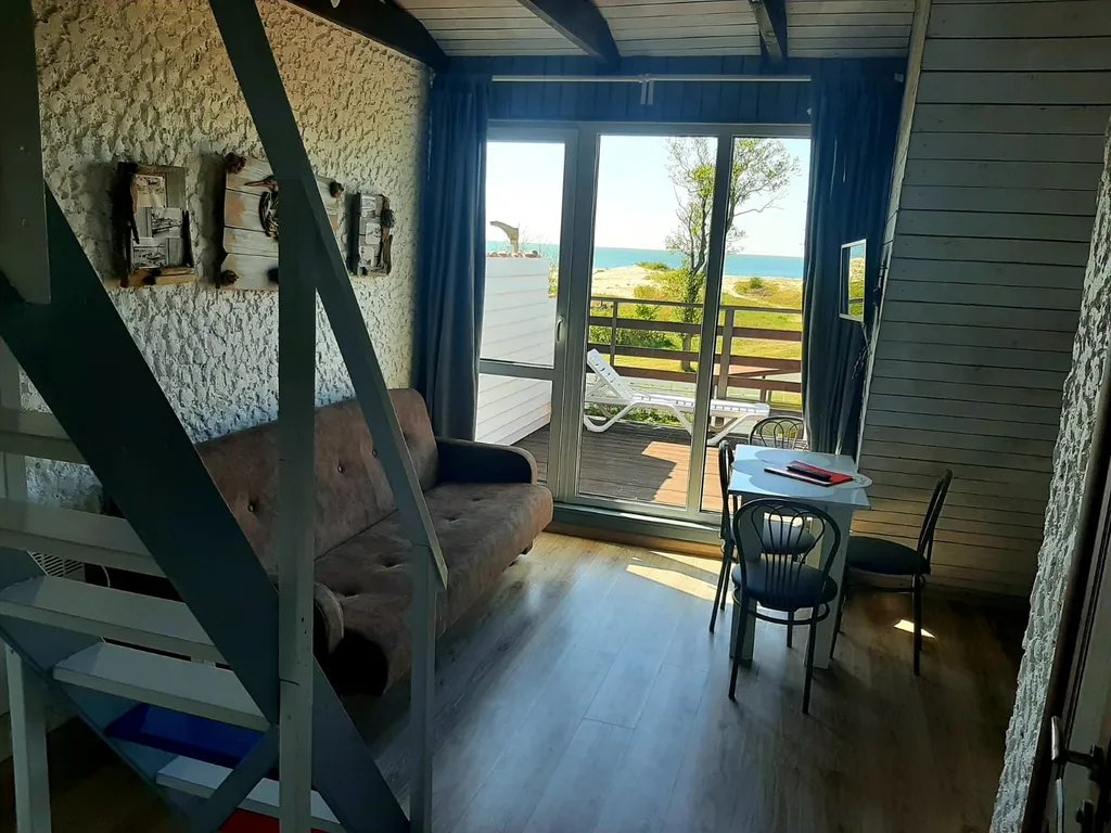 Двухуровневая квартира-студио с видом на море