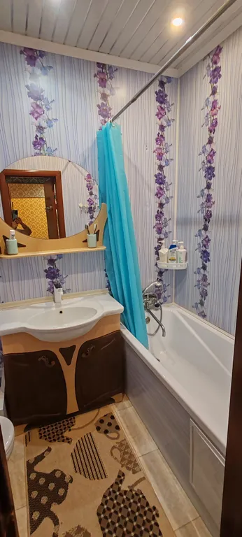 Квартира возле ТЦ Аура