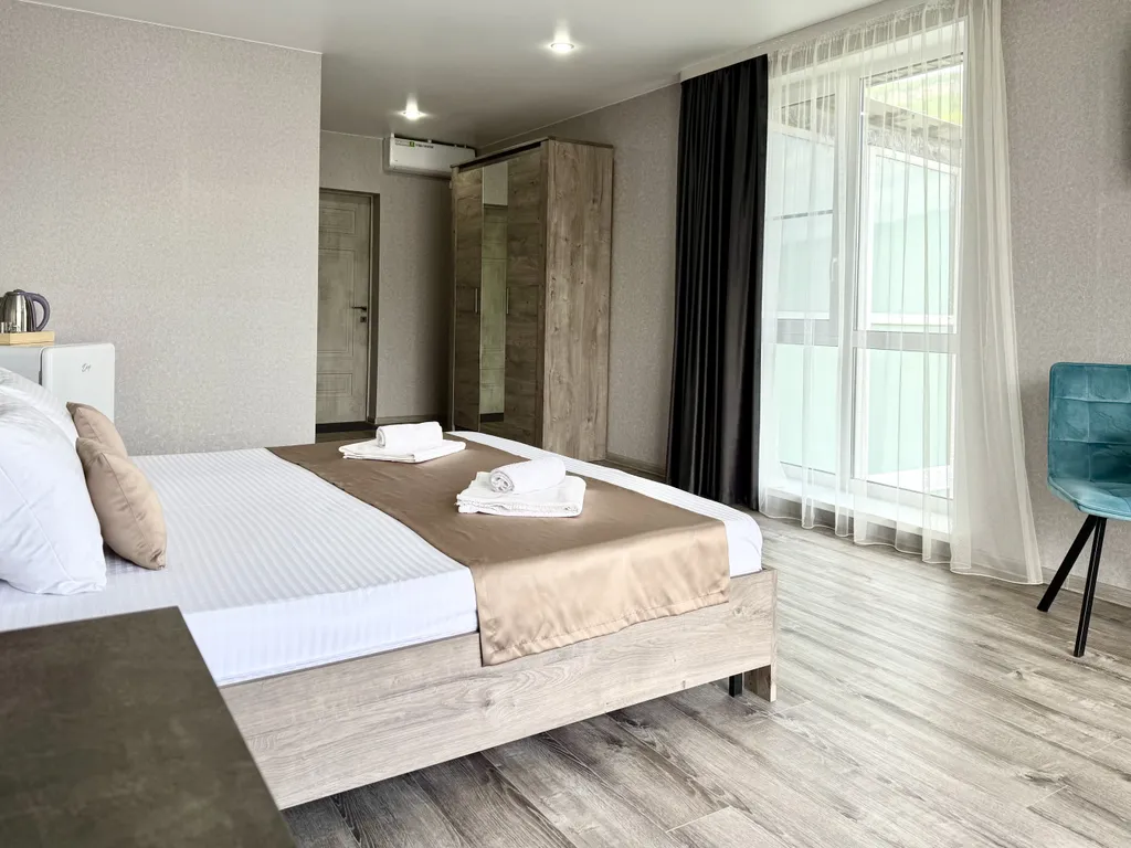 Квартира Трехместный номер Комфорт — аренда посуточно в Даховская