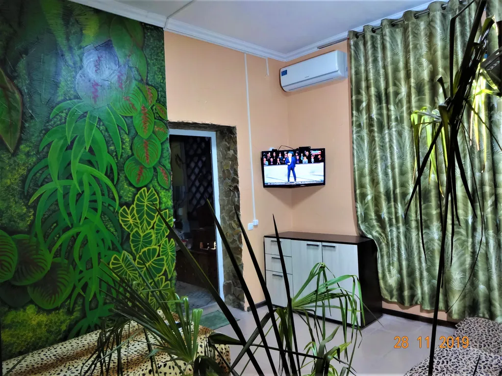 Квартира Квартира Трёхместный номер сафари с двумя дополнительными местами, с отдельным входом — Голубицкая