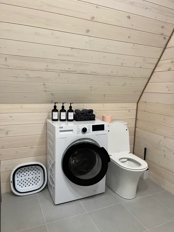 Афрейм с горячей купелью и бассейном