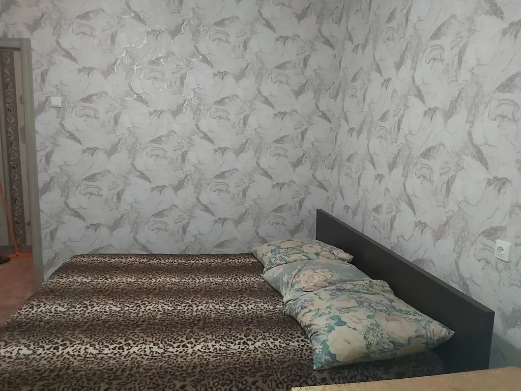 Уютная квартира  ЖК Семилукская -Краснодонская