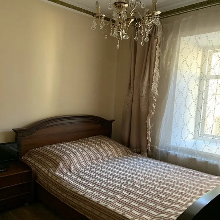 Комната — аренда посуточно в Санкт-Петербург
