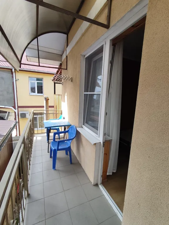 Семейный четырёхместный номер с видом на горы №6