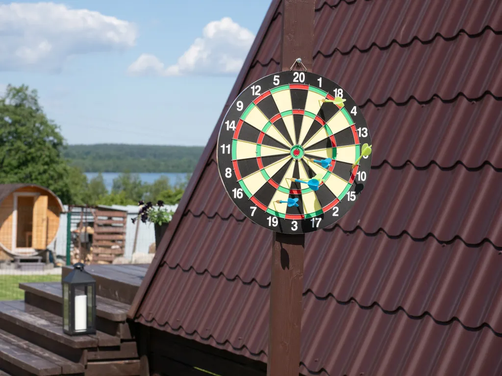 Уютный дом у озера