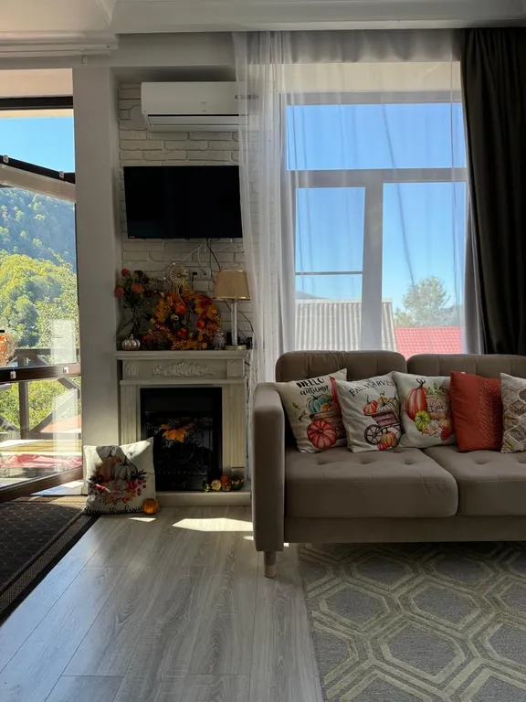 Солнечная стильная студия в горах Красной Поляны