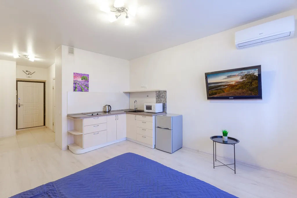 Студия с видом на Волгу