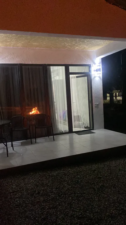 Домик с видом на море