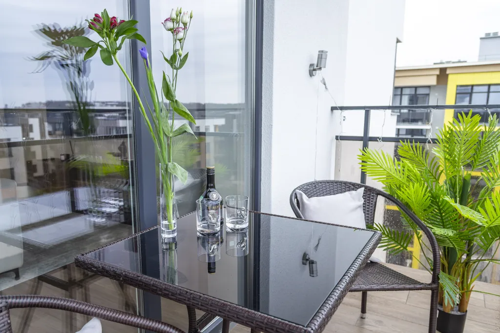 Дизайнерские апартаменты Атмосфера с уютным балконом