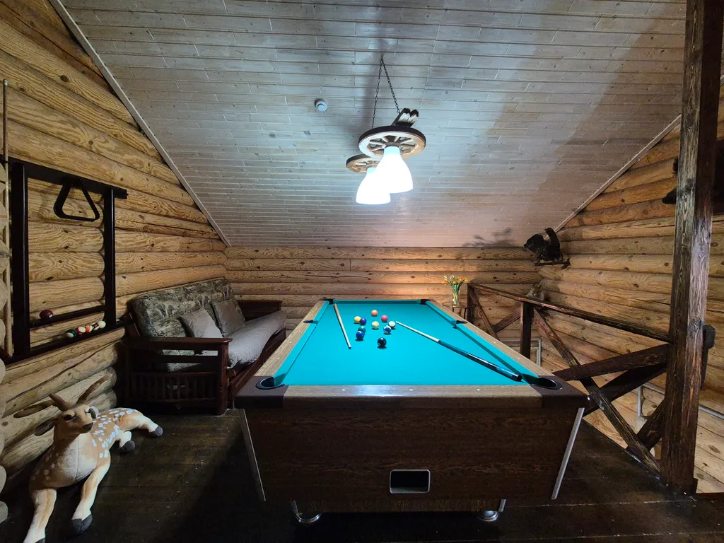 Уютный дом с бильярдом и сауной на побережье водохранилища