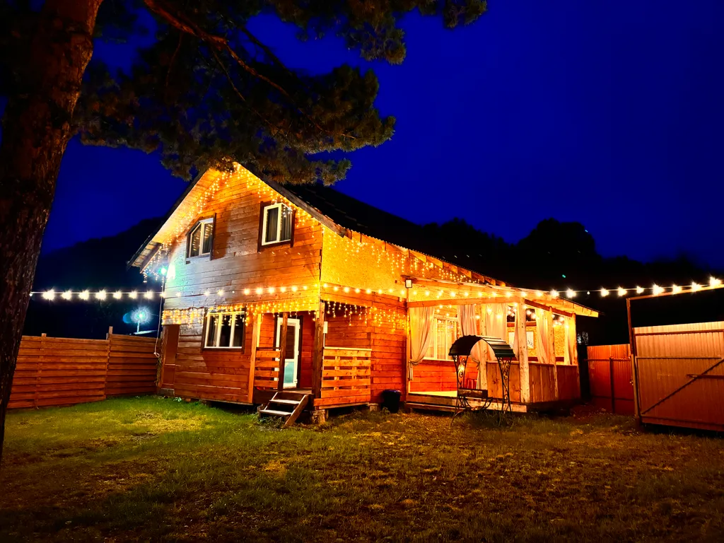 Комфортабельный просторный, кедровый коттедж на Усадьбе у костра — аренда посуточно в Иогач