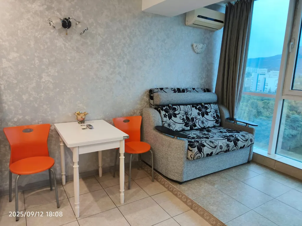 Квартира Однокомнатная квартира с видом на горы — Алушта