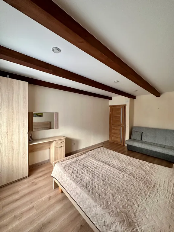 6-комнатный Дом