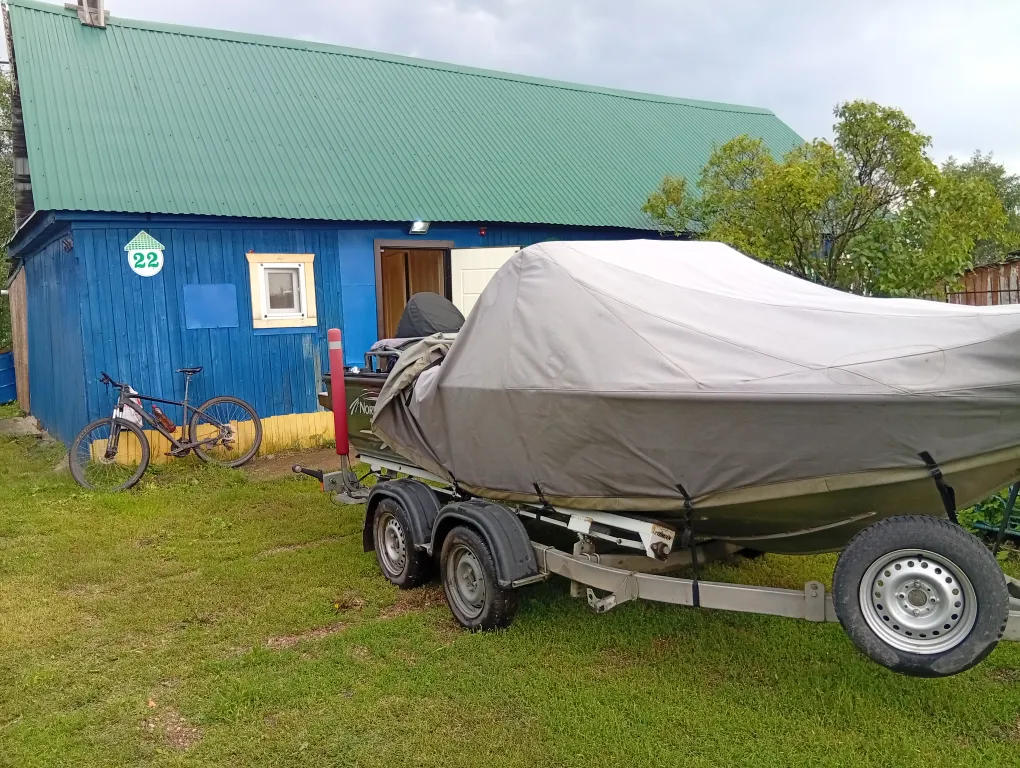 Тихая база Нью-амстердам на озере кожак