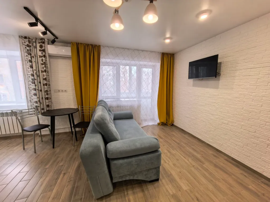 Квартира Стильная студия — Омск